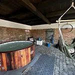 Frissitopont Vendeghaz Apartment Kisszékely