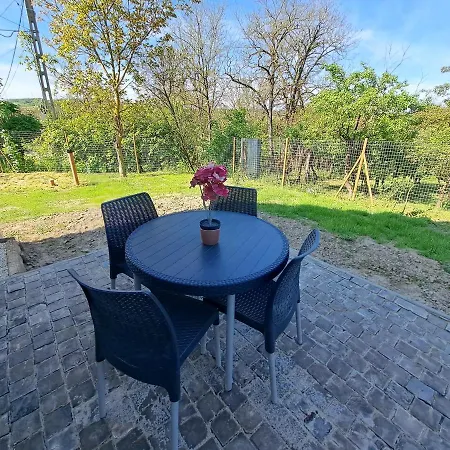 Frissitopont Vendeghaz Apartament